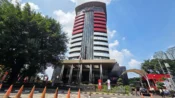 Gedung Merah Putih KPK terkait penyidikan dugaan kickback dana BNPB dari vendor proyek penanganan bencana.
