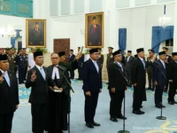 Prosesi pelantikan pejabat baru Kabinet Merah Putih di Istana Negara pada 15 Oktober 2026.