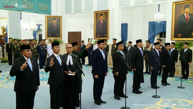 Prosesi pelantikan pejabat baru Kabinet Merah Putih di Istana Negara pada 15 Oktober 2026.